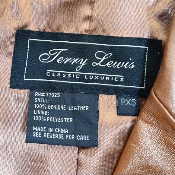 Terry Lewis Classic Luxuries Womens Genuine Leather Blazer with Matching Sweater - Picture 9 of 12
